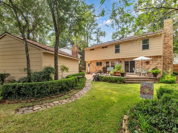 18 S Cypress Pine Drive, The Woodlands TX 77381