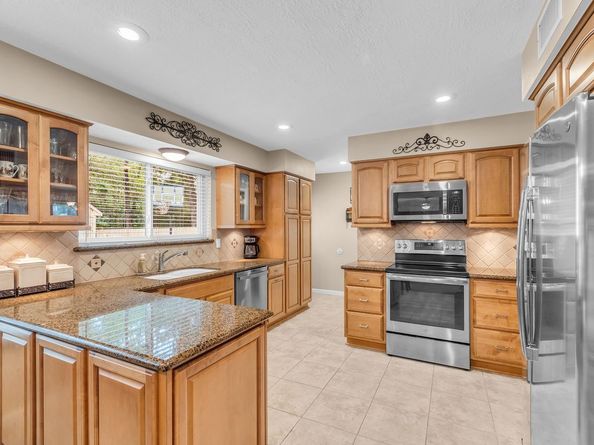 18 S Cypress Pine Drive, The Woodlands TX 77381