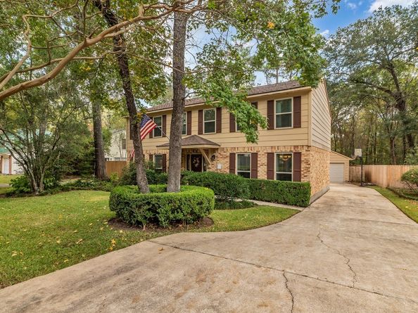 18 S Cypress Pine Drive, The Woodlands TX 77381