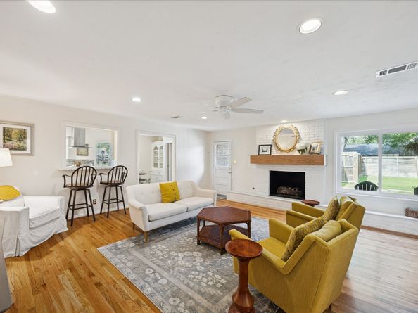 10050 Locke Lane, Houston TX 77042