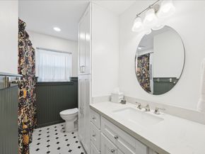 10050 Locke Lane, Houston TX 77042