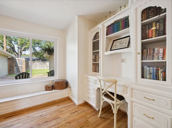 10050 Locke Lane, Houston TX 77042