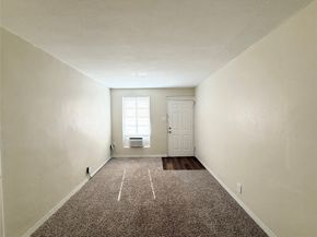 2717 Hadley Street 16, Houston TX 77004