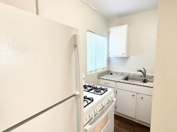 2717 Hadley Street 16, Houston TX 77004