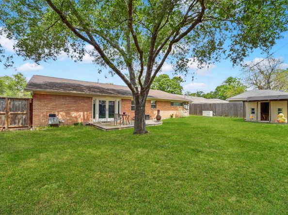 5415 WIGTON Drive, Houston TX 77096