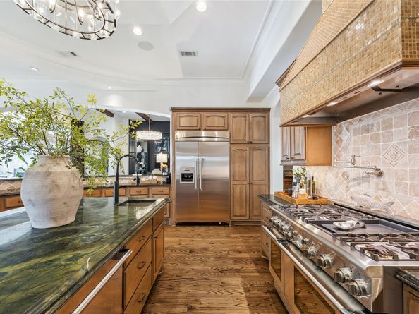 5310 Woodway Drive, Houston TX 77056