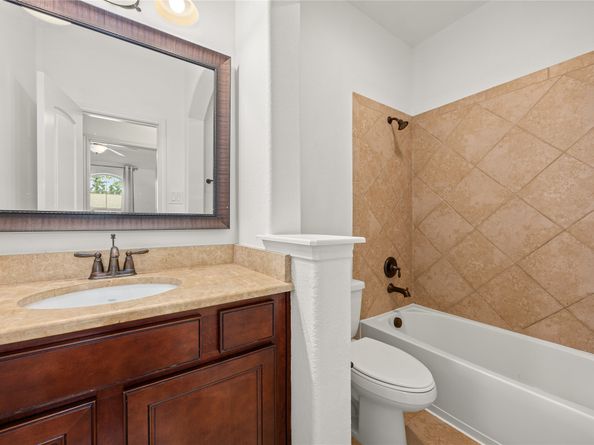 27 Tioga Place, Tomball TX 77375