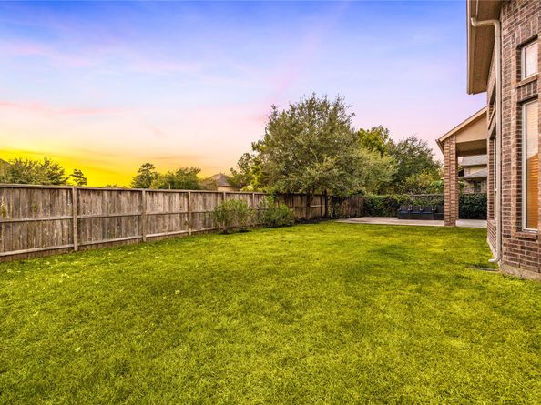 27 Tioga Place, Tomball TX 77375