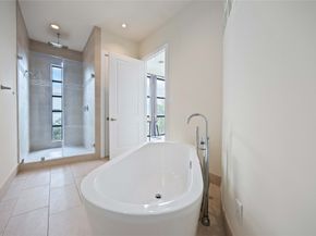 1730 Wentworth Street, Houston TX 77004