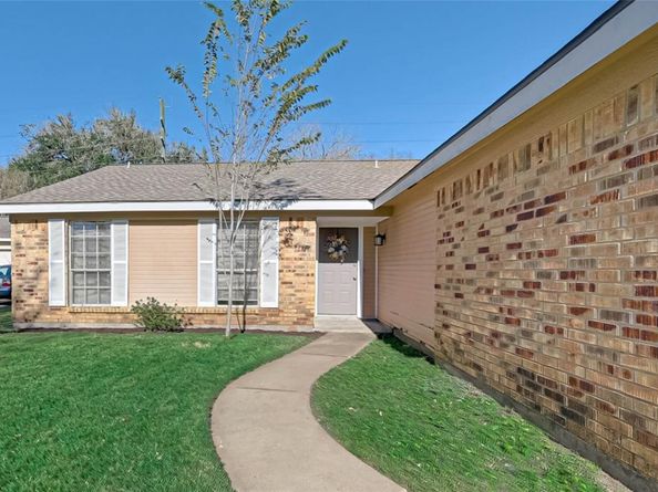 2411 Country Place Drive, Richmond TX 77406