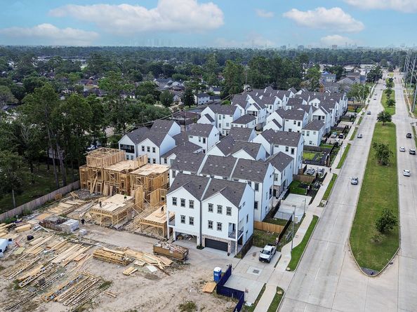 5502C Wheatley Street, Houston TX 77091