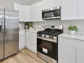 5916 Manning Oaks Street, Houston TX 77091