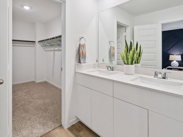 5916 Manning Oaks Street, Houston TX 77091