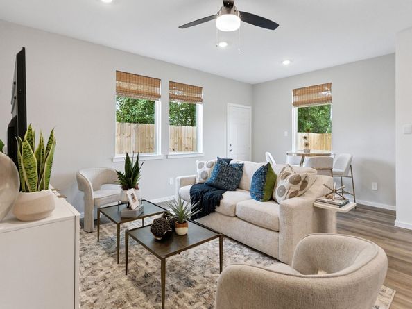 5916 Manning Oaks Street, Houston TX 77091
