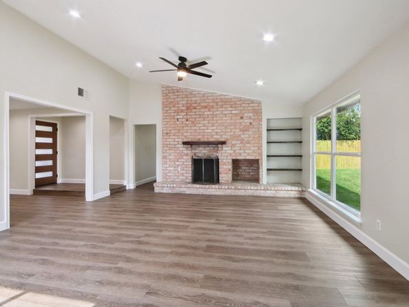 13806 Towne Way Drive, Sugar Land TX 77498