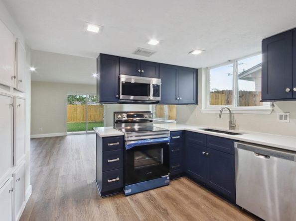 13806 Towne Way Drive, Sugar Land TX 77498