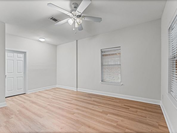 320 Delaware Street, Houston TX 77029