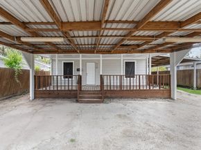 320 Delaware Street, Houston TX 77029