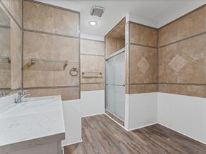 320 Delaware Street, Houston TX 77029