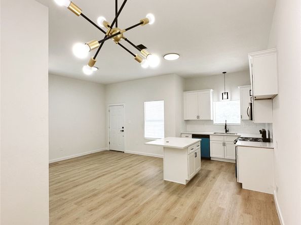 9725 Kerr AB Street, Houston TX 77029