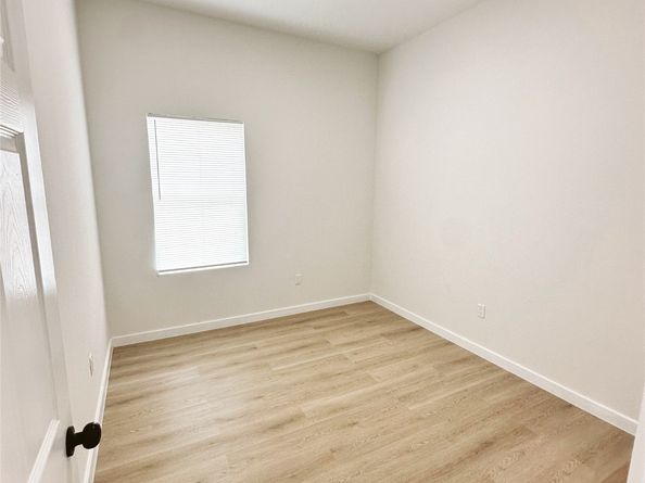 9725 Kerr AB Street, Houston TX 77029