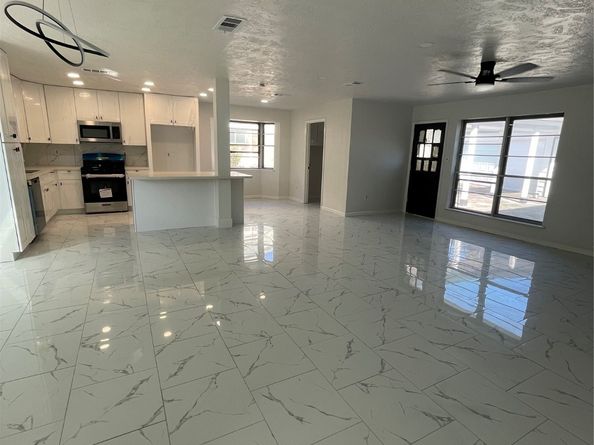 8711 S Dairy Ashford Road, Houston TX 77099