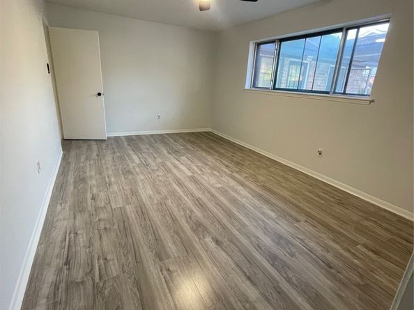 8711 S Dairy Ashford Road, Houston TX 77099