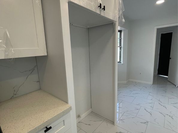 8711 S Dairy Ashford Road, Houston TX 77099