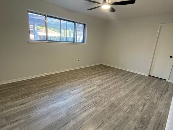 8711 S Dairy Ashford Road, Houston TX 77099