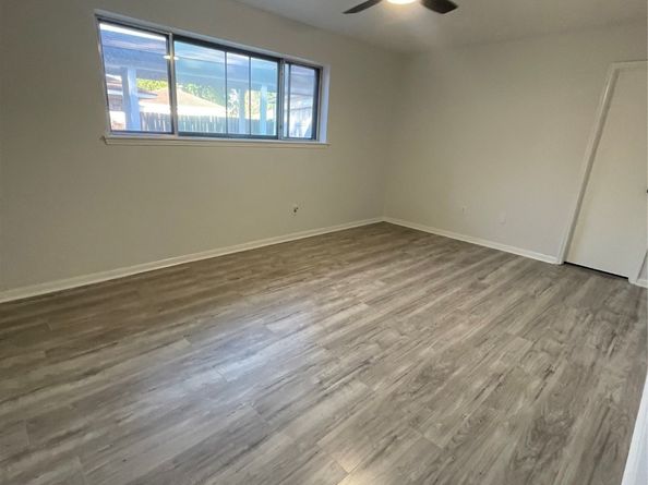 8711 S Dairy Ashford Road, Houston TX 77099