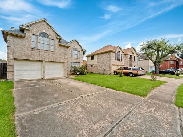 10418 N Shadowdale Drive, Houston TX 77041