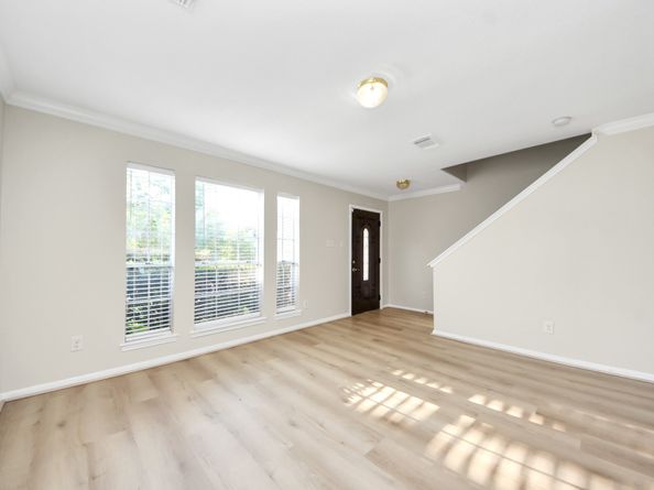9010 Knightsland Trail, Houston TX 77083