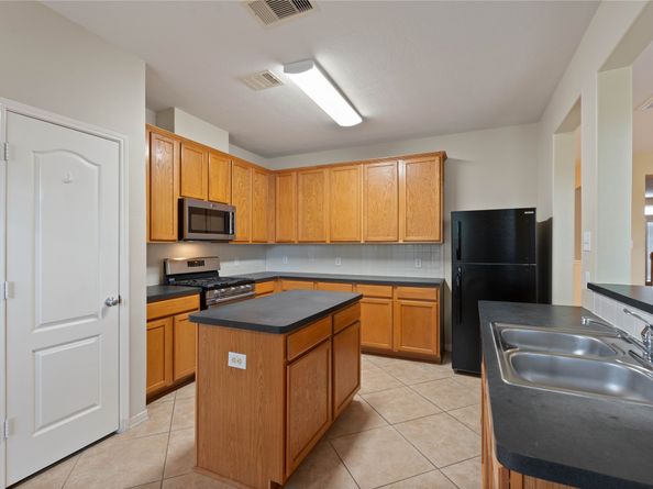 7414 Hollister Spring, Houston TX 77040