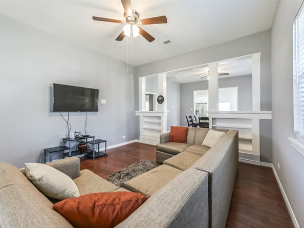 212 Clifton Street, Houston TX 77011