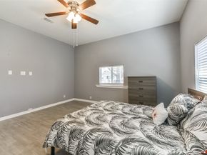 212 Clifton Street, Houston TX 77011