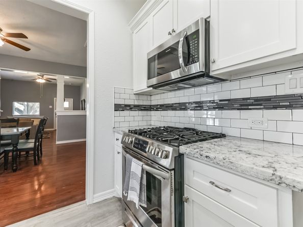 212 Clifton Street, Houston TX 77011