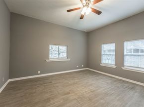 212 Clifton Street, Houston TX 77011