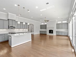 927 S Lacey Garden Loop, Houston TX 77018