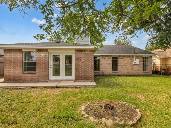 10454 Norton Drive, Houston TX 77043