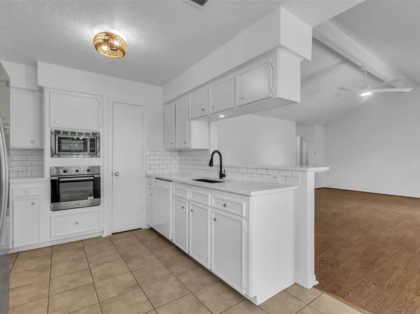 10454 Norton Drive, Houston TX 77043