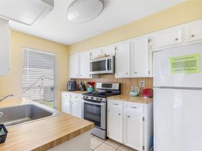2758 Foliage Green Drive, Kingwood TX 77339