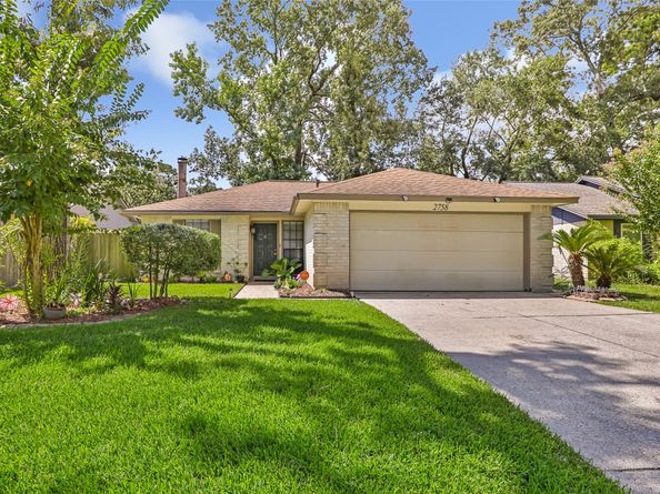 2758 Foliage Green Drive, Kingwood TX 77339