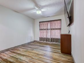 213 W Spreading Oak Drive, Houston TX 77076