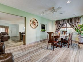 213 W Spreading Oak Drive, Houston TX 77076