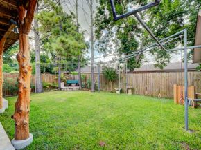 213 W Spreading Oak Drive, Houston TX 77076