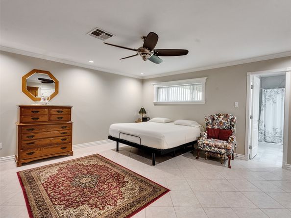 4926 Gleneagles Drive N, Houston TX 77084
