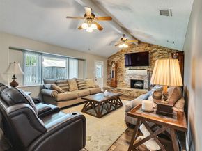 4926 Gleneagles Drive N, Houston TX 77084