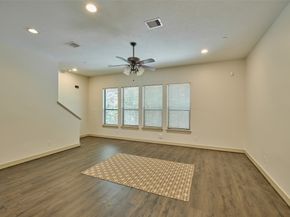2422 Navigation Boulevard E, Houston TX 77003