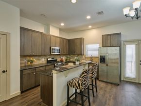 2422 Navigation Boulevard E, Houston TX 77003