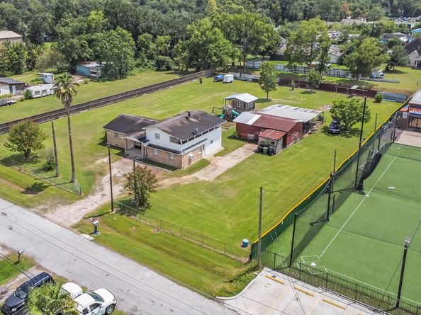 5902 Martha Lane, Houston TX 77396